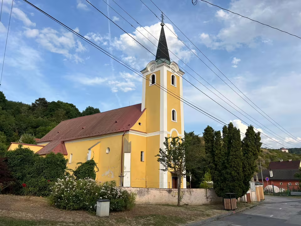 Church of St. Stephen the King, Beckov — image 1