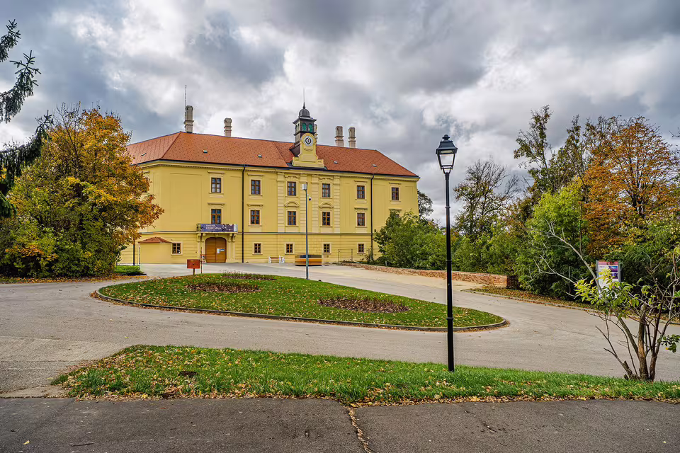 Hlohovecký Zámok (Hlohovec Chateau) — image 1