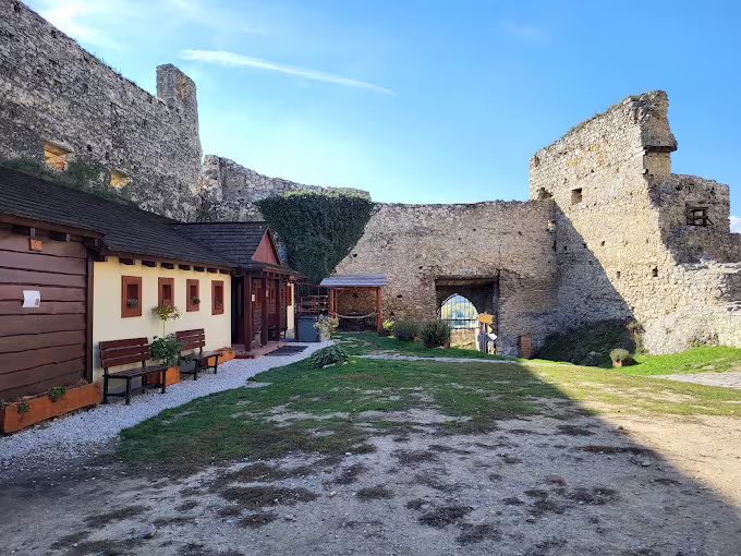 Beckov Castle — image 5