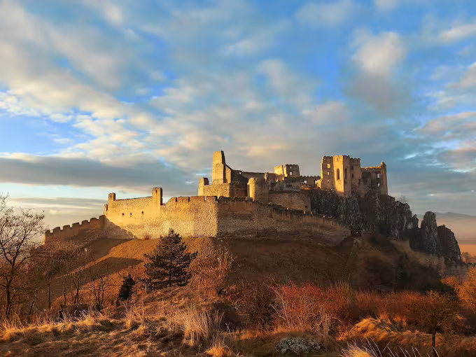 Beckov Castle — image 1