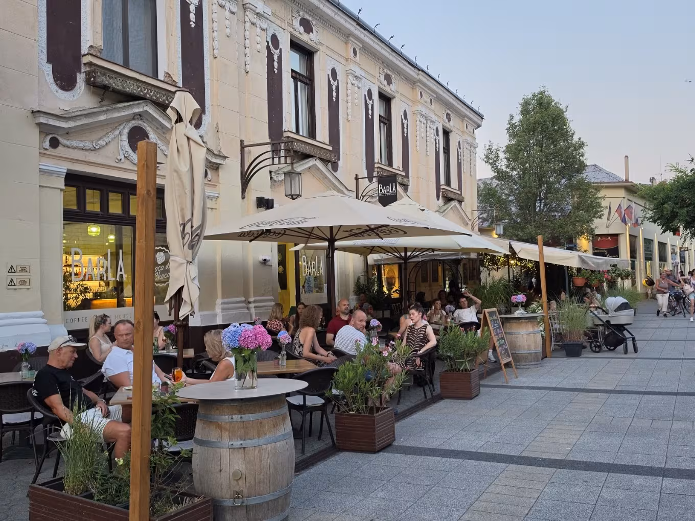 Le Griffon Caffe & Restaurant — photo 1